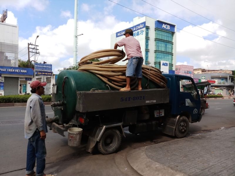 dịch vụ hút hầm cầu tại xã Quy Đức