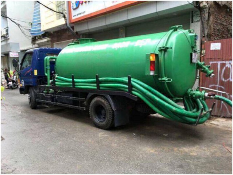 Nhu cầu hút hầm cầu tại Phường Tân Hưng ngày càng tăng cao do mật độ dân cư đông đúc